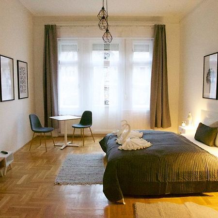 Five Season'S Apartment Budapesta Exterior foto