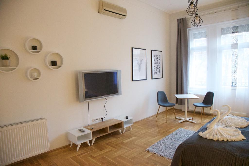 Five Season'S Apartment Budapesta Exterior foto
