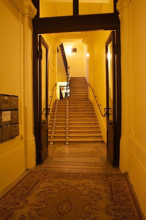 Five Season'S Apartment Budapesta Exterior foto